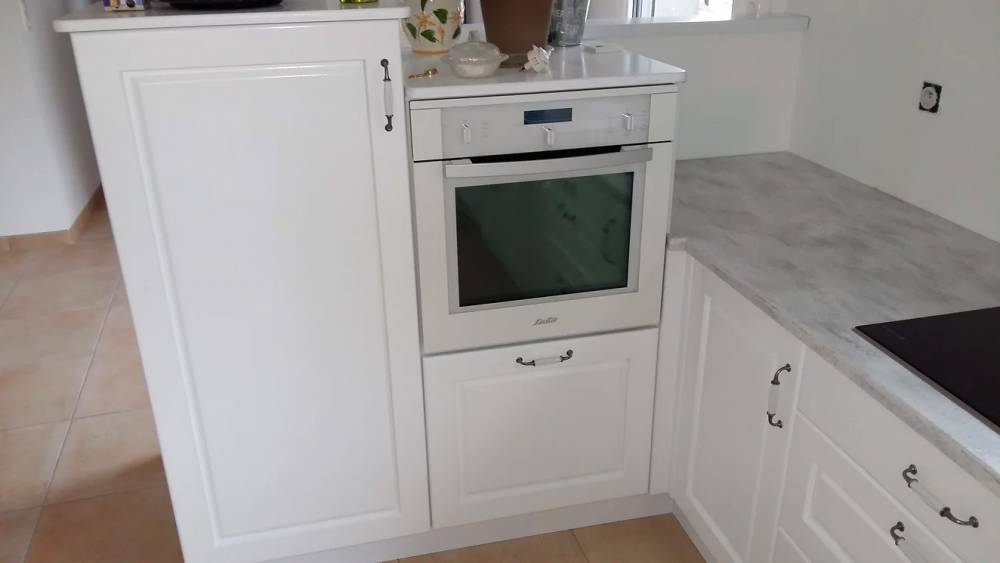 Cuisine en chêne laqué blanc